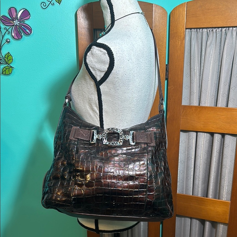 Brighton Brown Shoulder Bag with Structured Design